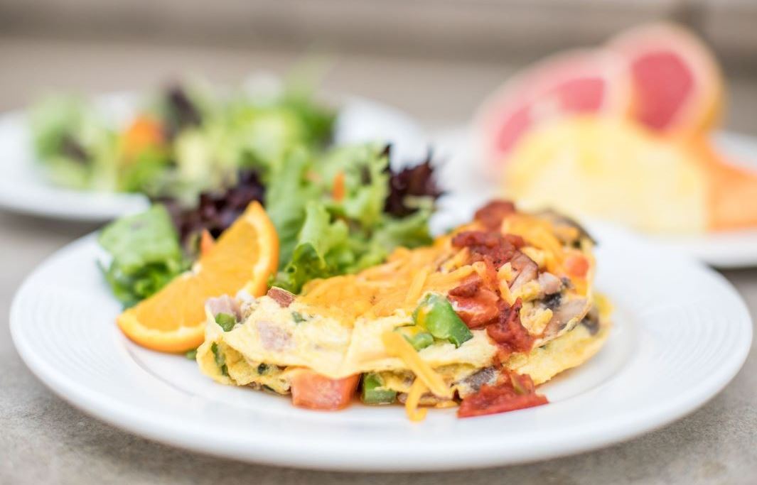 Free made to order Breakfast in Honolulu, Hawaii Hotel