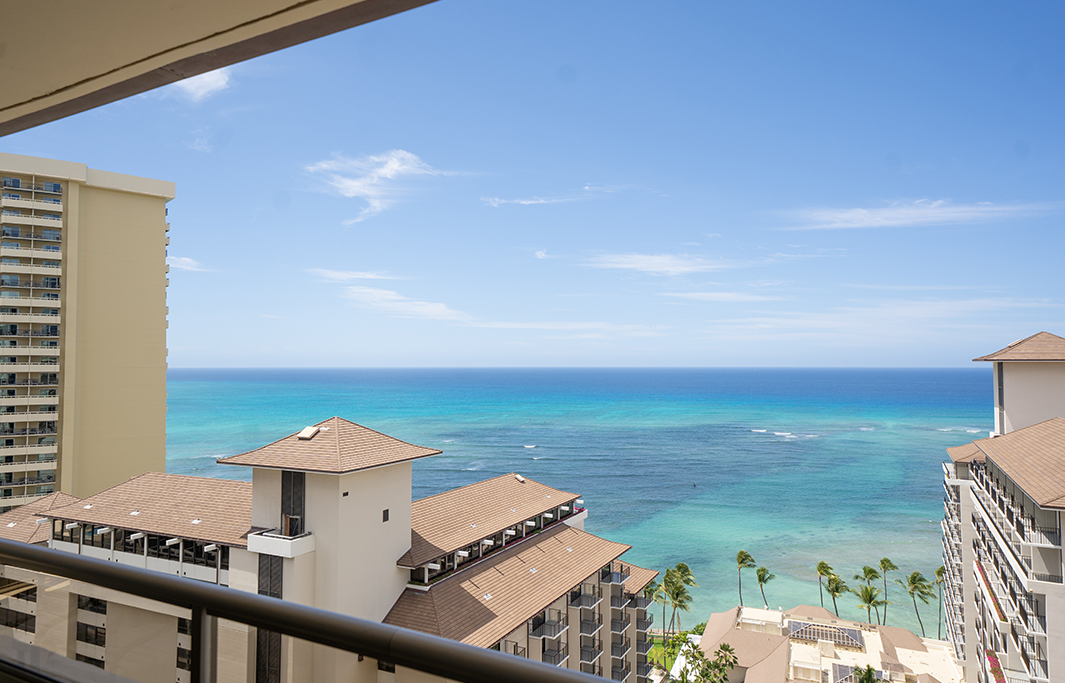 Corner Premium View In Honolulu Hawaii Hotel